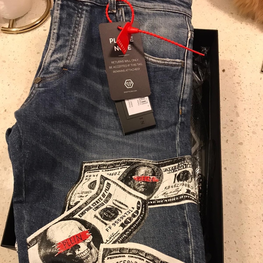 "Super Straight Cut Dollar" Jean - by Philipp Plei